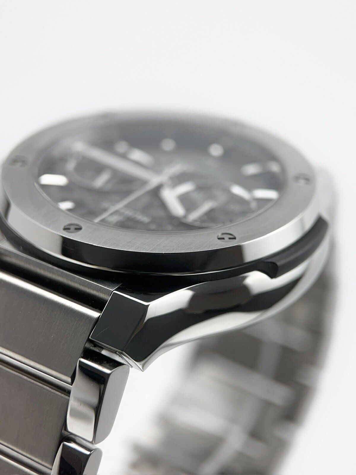 Hublot Classic Fusion Aerofusion Ref. 525.NX.0170.LR 45mm Automatic Titanium