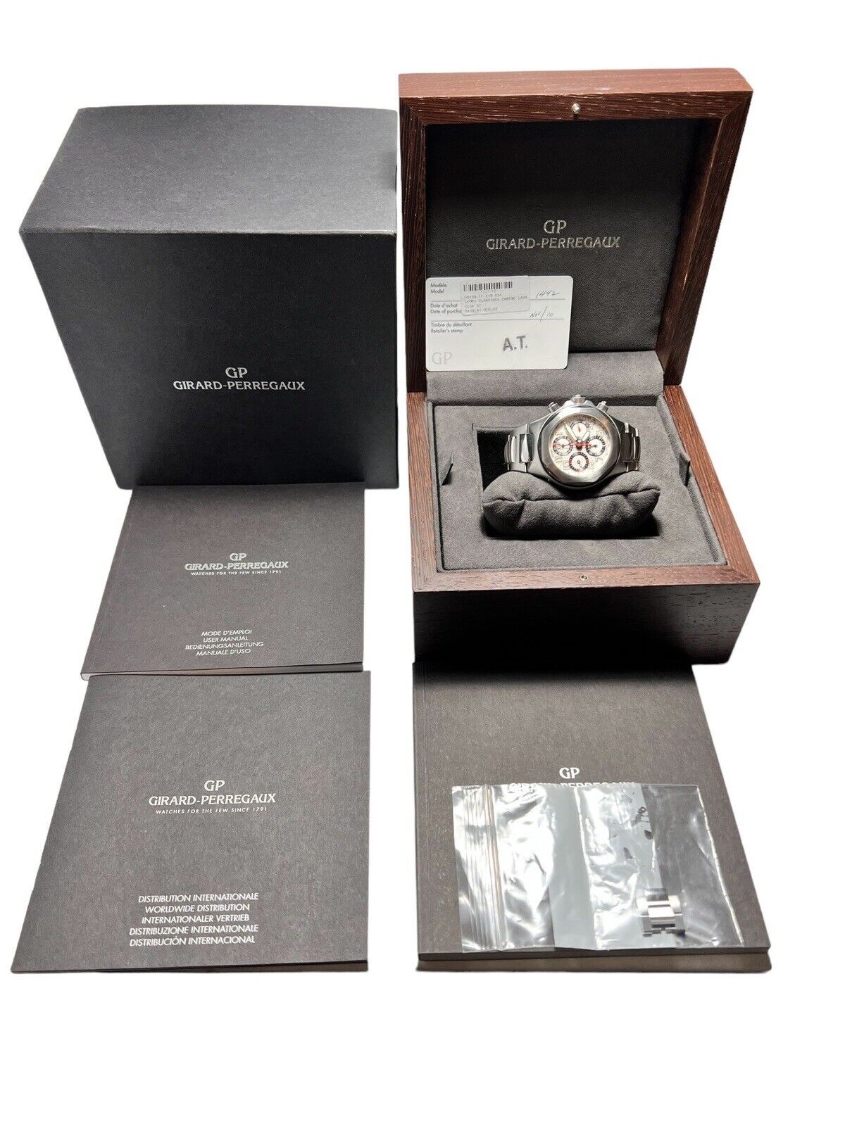 Girard-Perregaux Laureato EVO3 Automatic 44mm 80180-1-11-1111 Box & Papers