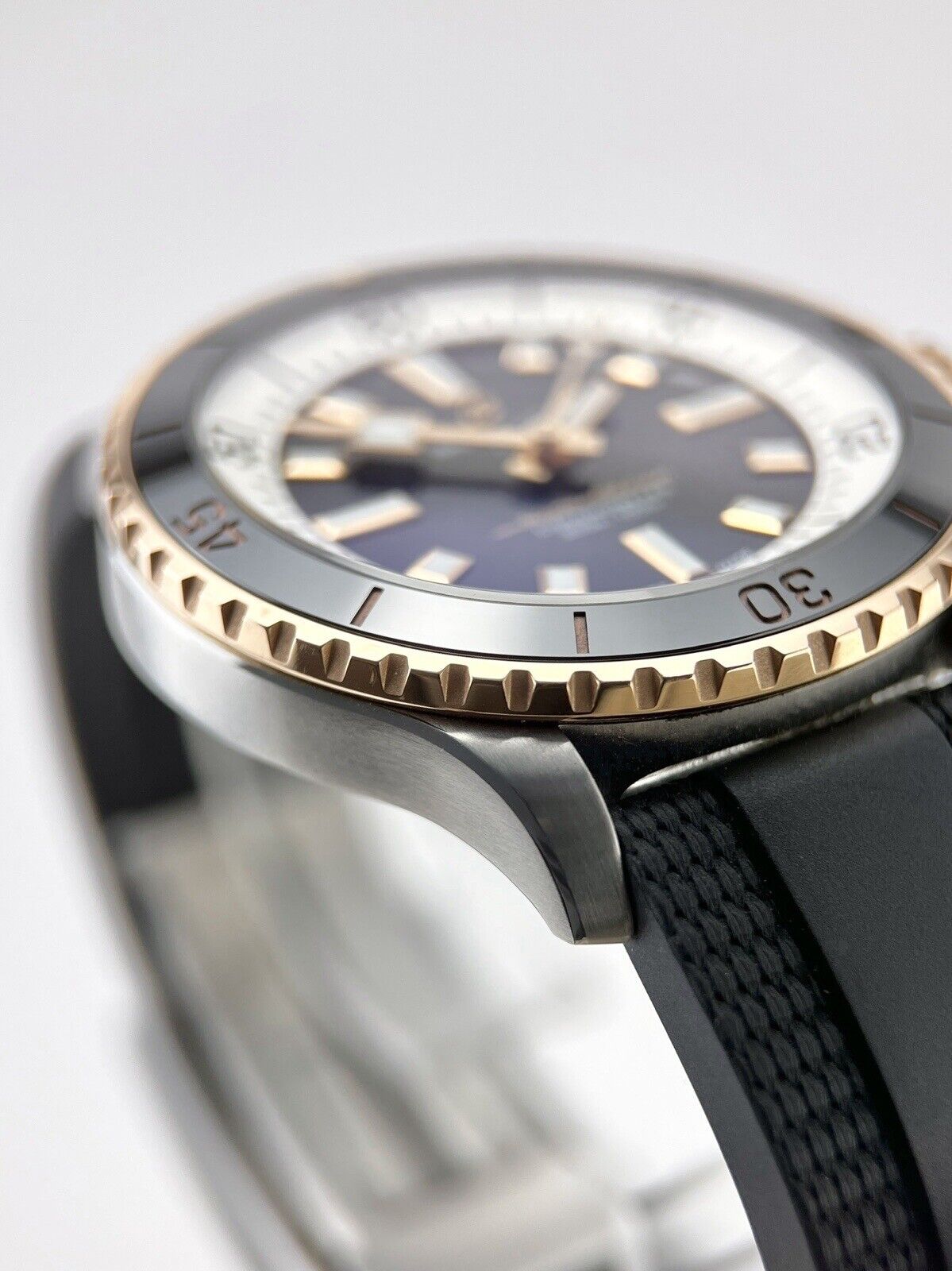 Breitling Superocean 42mm Two Tone Automatic U17375 Stainless And Rose Gold