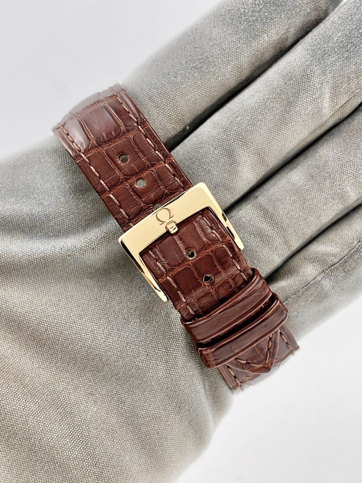 Omega De Ville Tresor 18YG Master Co-Axial Manual Winding 432.53.40.21.02.001