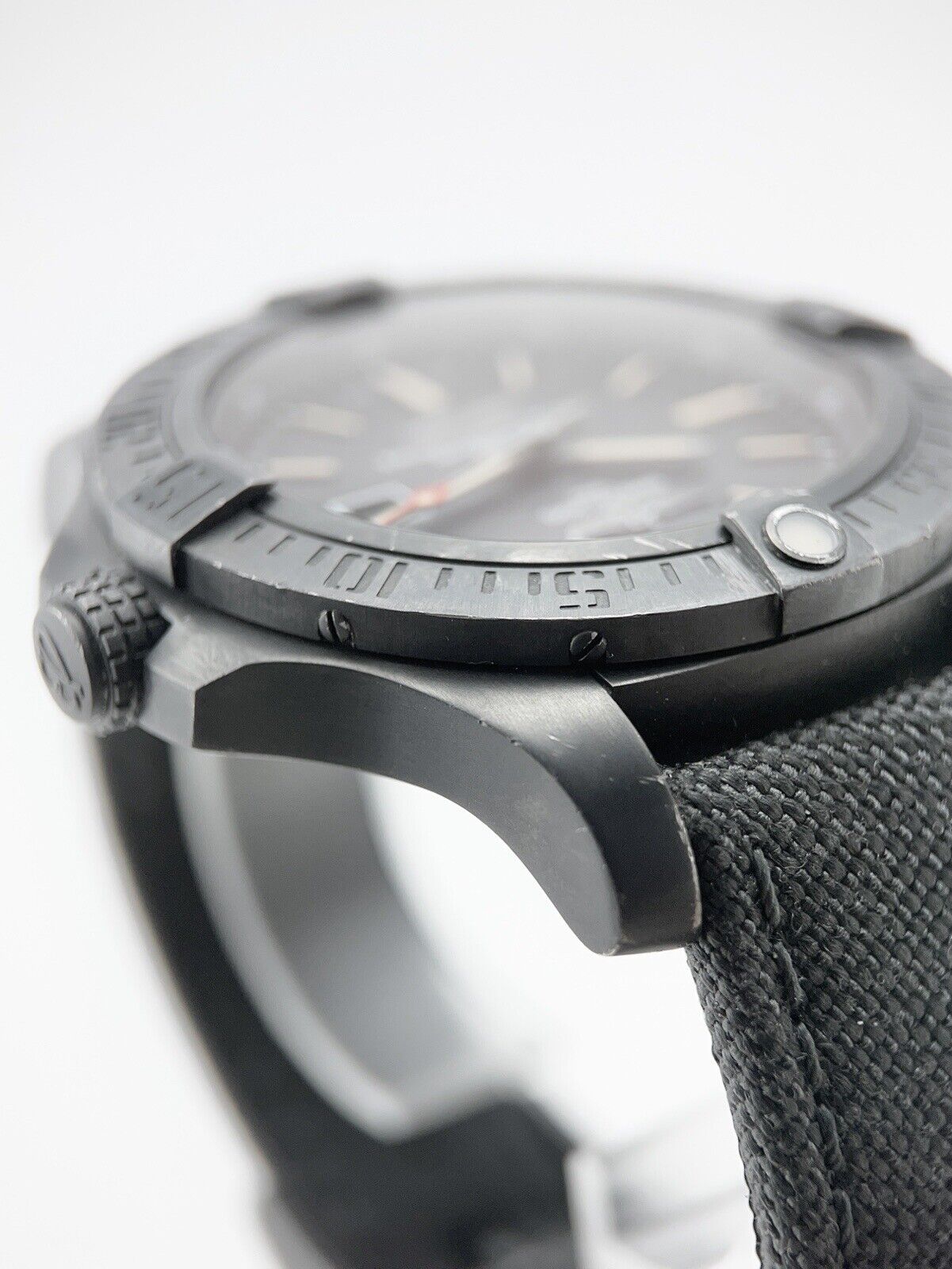 Breitling Avenger Blackbird Titanium Black 48mm Automatic Men’s Watch V17310