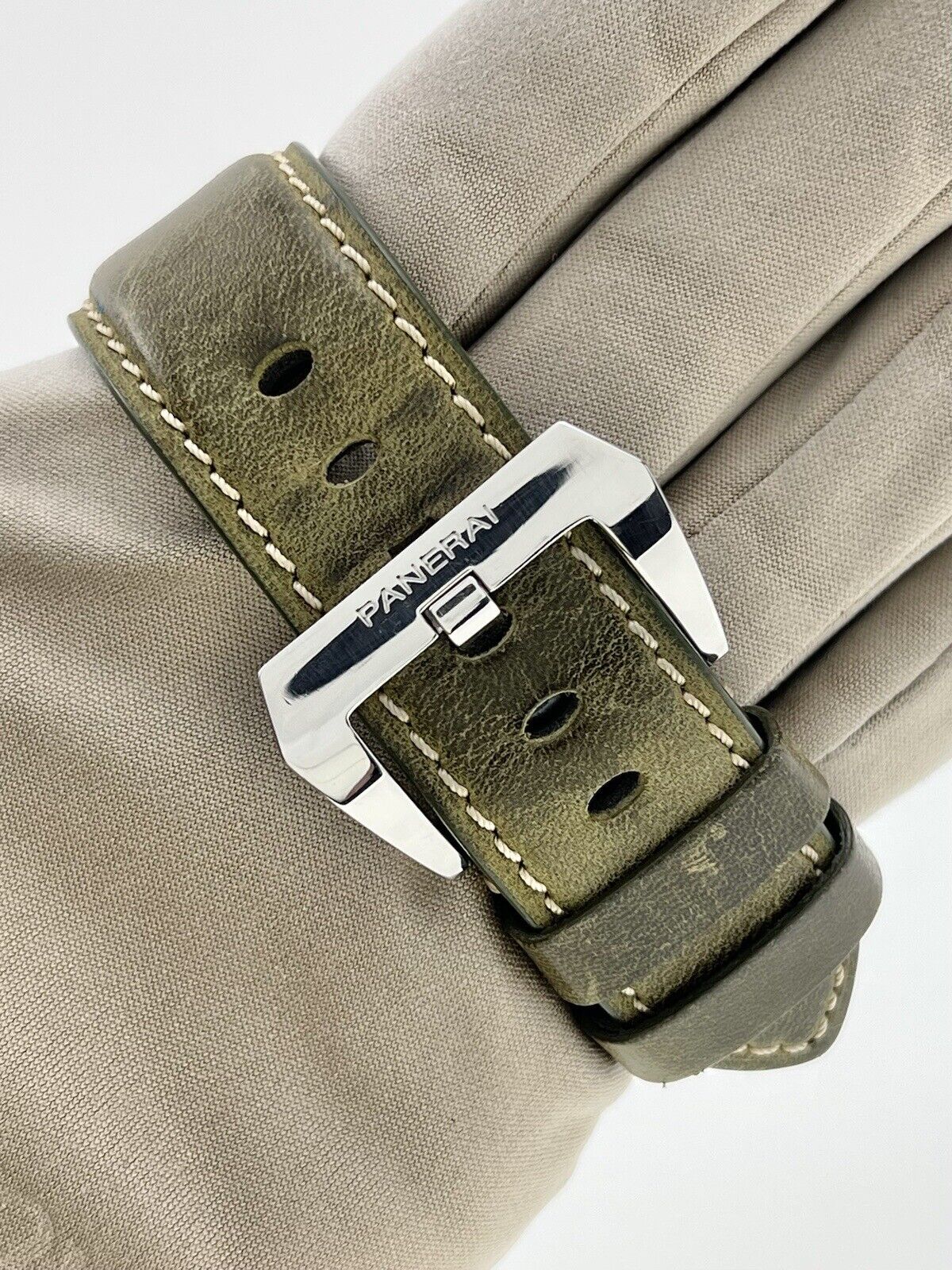 Panerai Luminor Base 8 Days Stainless Steel White 44mm Manual Wind Men’s Watch