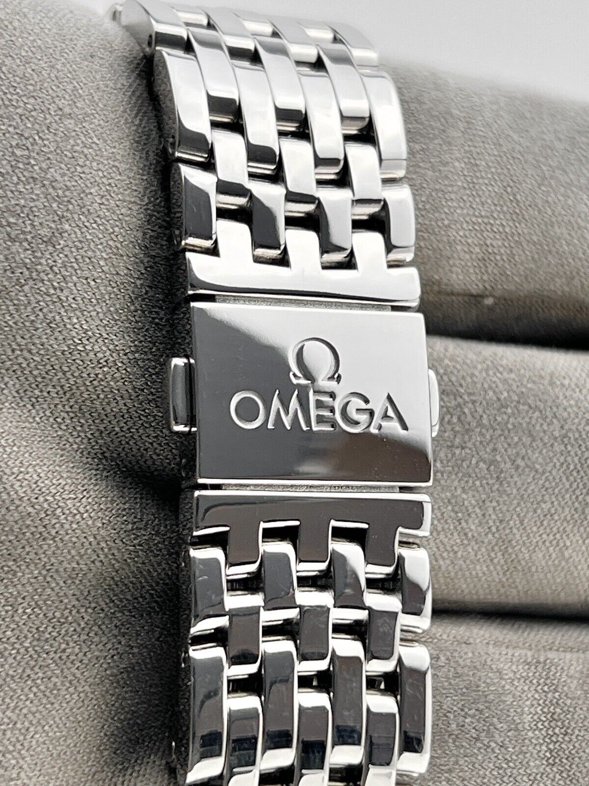 Omega De Ville Prestige Automatic 41mm Ref.434.10.41.20.03.001 - Box & Papers